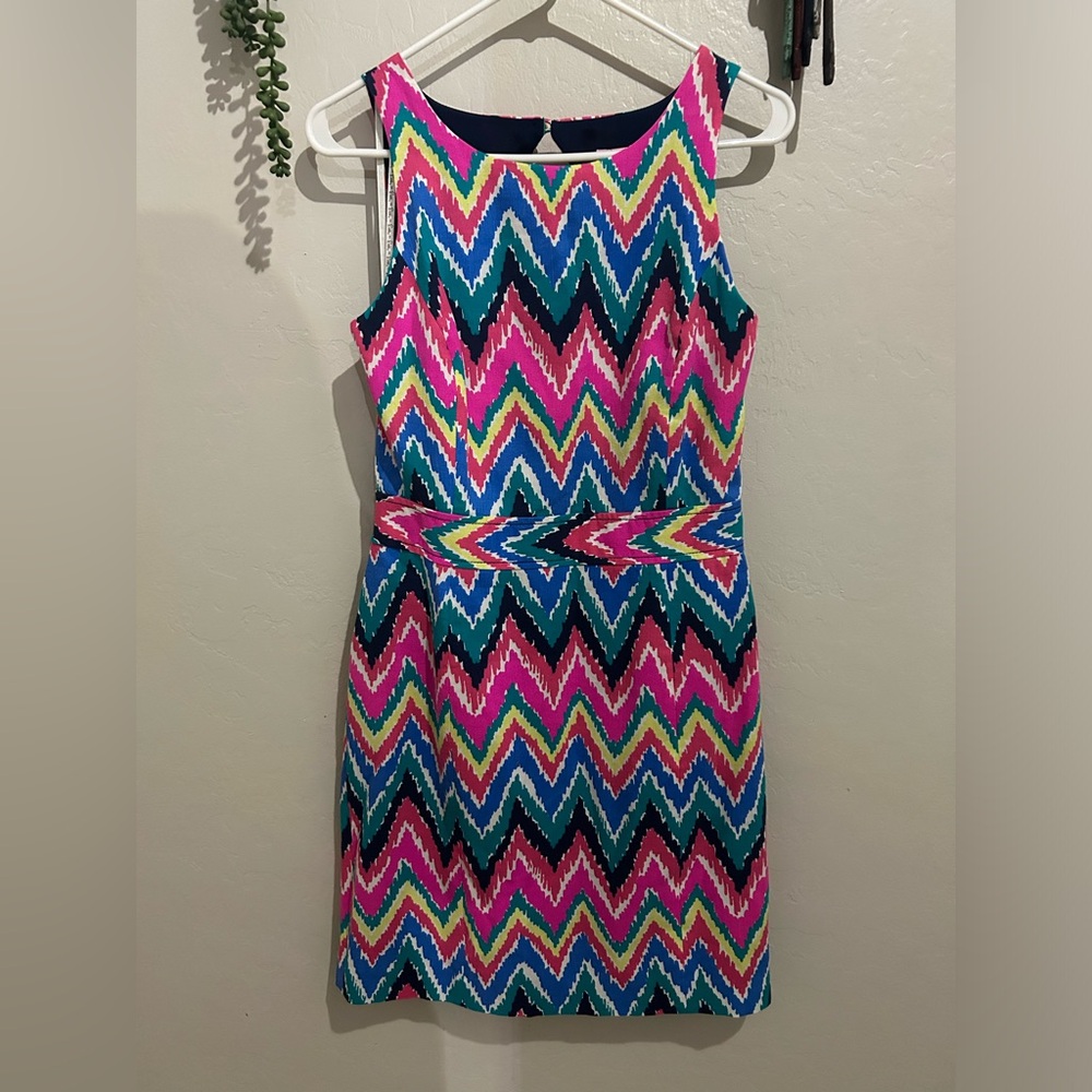 Lilly Pulitzer Kirkland Shift Dress Multi Hearts a Flutter Chevron Print Size 6
